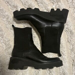 Dolce Vita Black Leather Ankle Booties